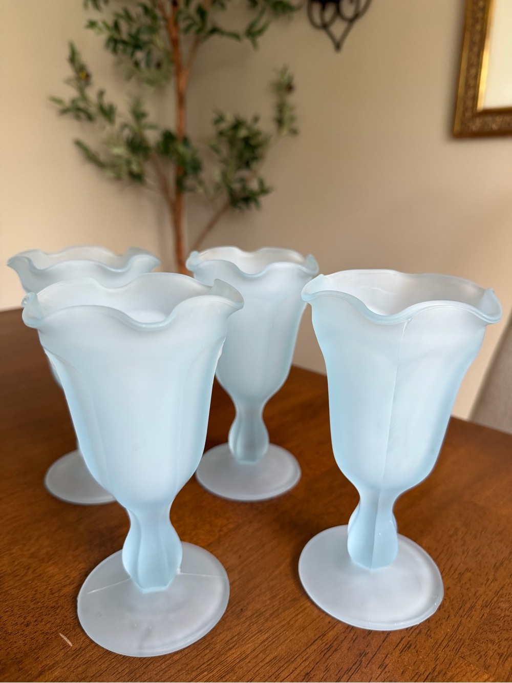 1970s Indiana Glass fountainware sundae glasses.